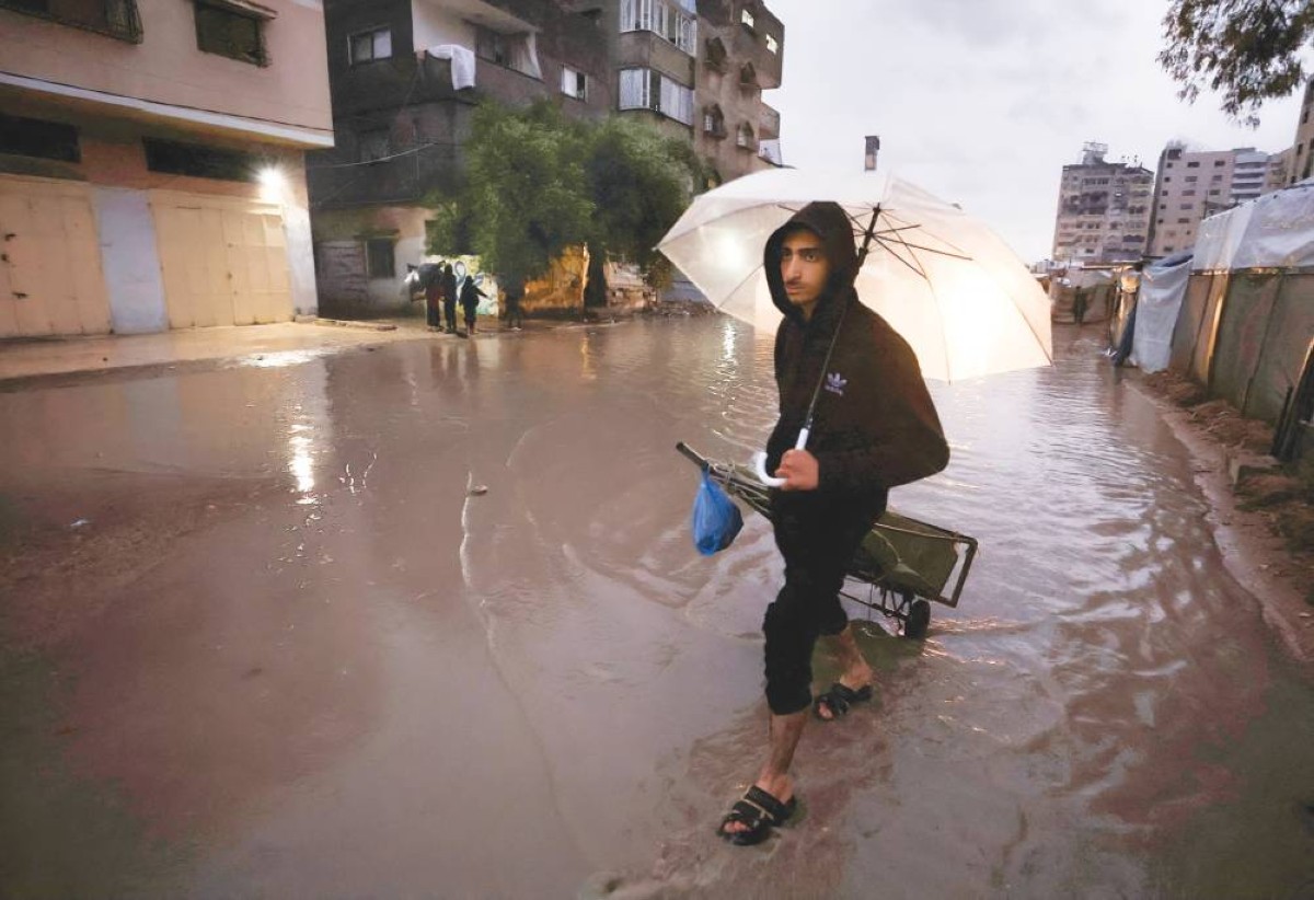 غزة بين ويلات الأمطار ونيران الخروق