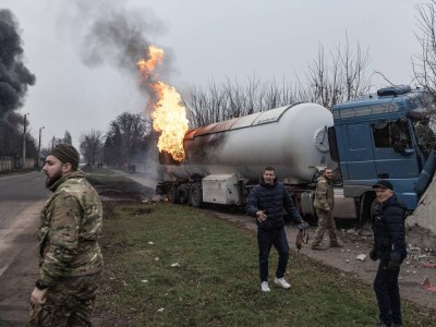 مقتل عدة أشخاص في غارة أوكرانية بطائرة مسيرة على ناقلة نفط في روسيا