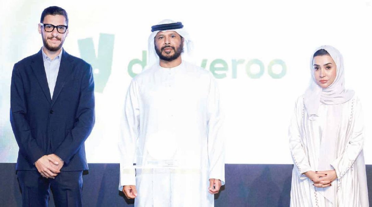 مروان بن غليطة وزينب التميمي خلال حفل التكريم