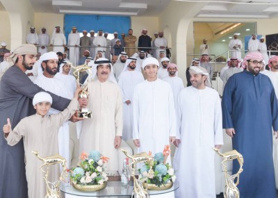 حاكم أم القيوين يشهد منافسات اليوم الختامي من مهرجان «الهجن»