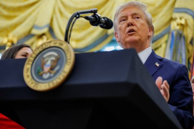 ترامب يطلق اسمه على أشهر مركز ثقافي في واشنطن