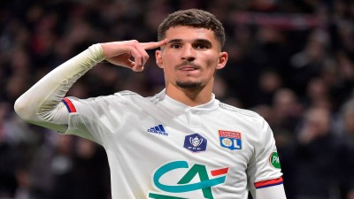 الجزائر تستبعد عوار وتستدعي عبدلي لأمم أفريقيا