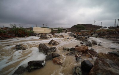 " التغير المناخي" تحذر من مخاطر المياه المتجمعة أثناء الأجواء الماطرة