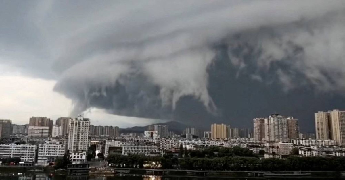 الصين تصدر إنذاراً باللون الأزرق لمواجهة العواصف