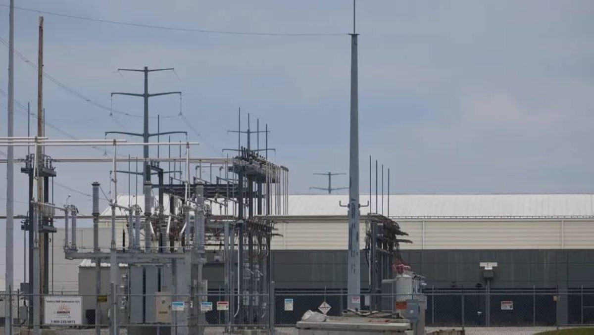 طفرة الذكاء الاصطناعي تجلب سيلاً من الديون إلى سوق «المرافق» شديدة الأمان