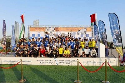 «جلفار 55» و«زلزال 51» يتوجان بلقب الجولة الثانية من سباق دبي لقوارب التجديف المحلية