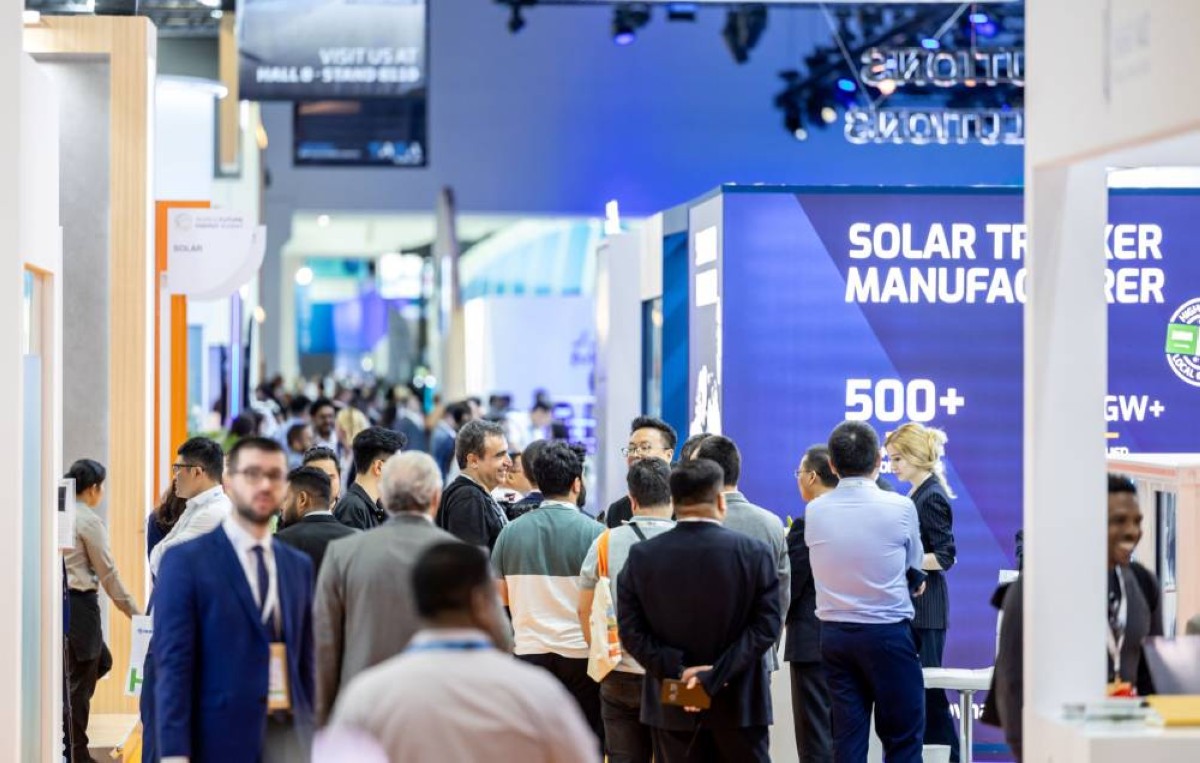 القمة العالمية لطاقة المستقبل تناقش تحديات قطاع الطاقة الشمسية
