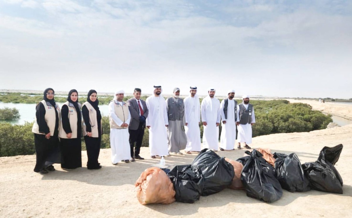 مبادرة لتنظيف شاطئ المغيرة في المرفأ