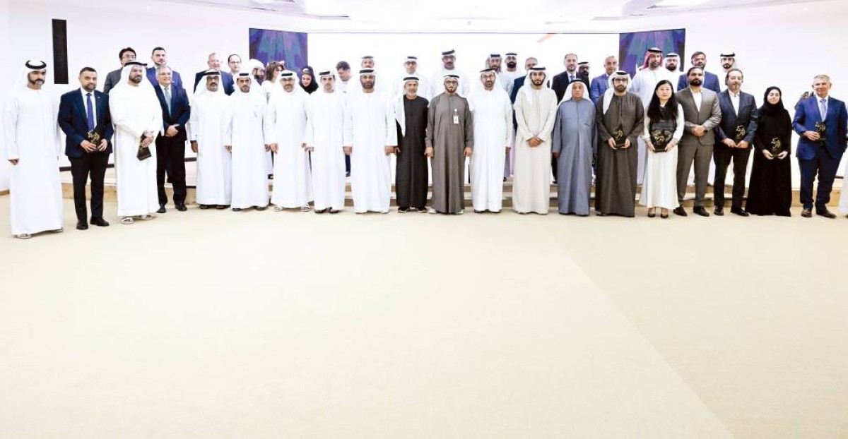 محمد المري وعبدالله بن دلموك مع الرعاة والشركاء