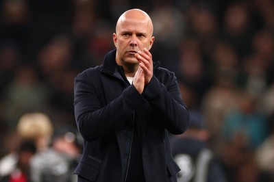 «الكرات الثابتة» حائط صد بين ليفربول و«المراكز الأربعة»