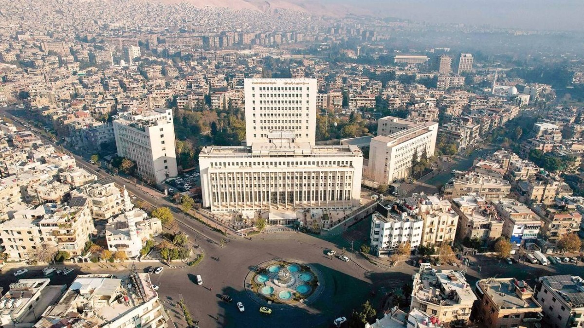 66 شركة وألف منفذ لاستبدال الليرة السورية