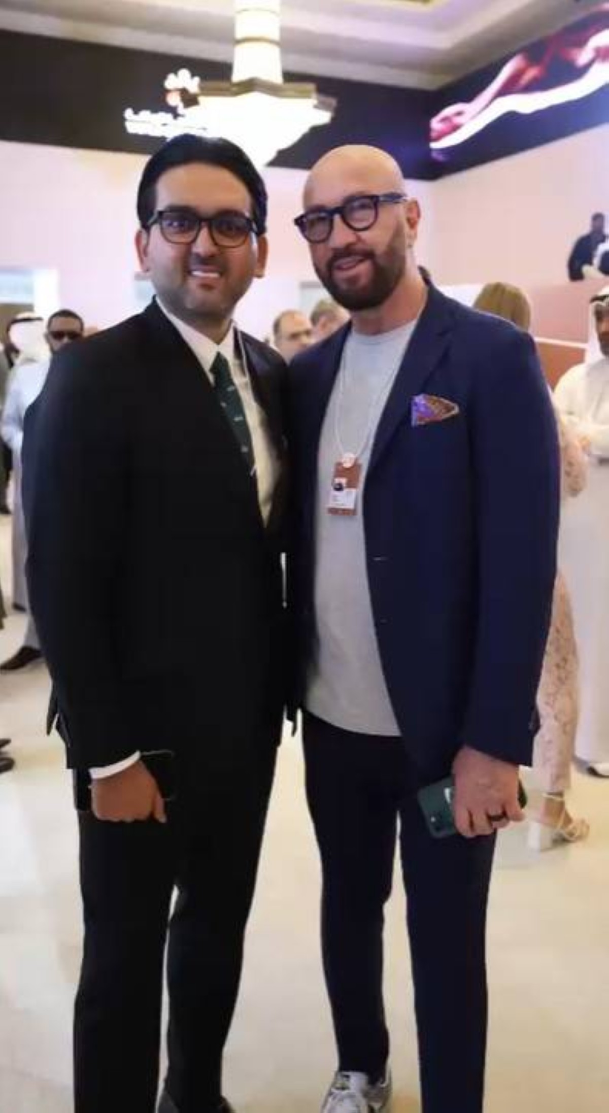 نشأت أكرم وزينغا يستعيدان ذكريات النصر