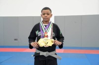 صقر النعيمي.. ابن الـ 12 عاماً مشروع بطل عالمي في رياضة الجوجيتسو