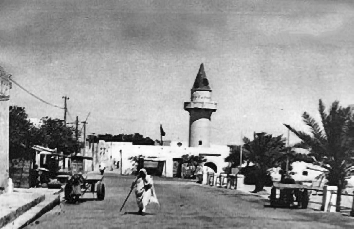 1912 -  الإيطاليون يحتلون مدينة سرتفي ليبيا.