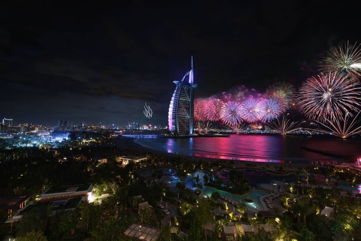 جانب من االحتفاالت بالعام الجديد 2026 في منطقة برج العرب 