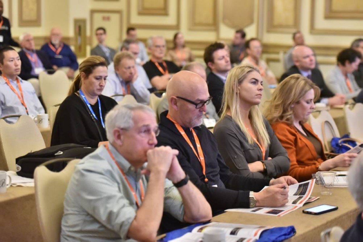 القمة العالمية للركبة تجمع نخبة جراحي الركبة والطب الرياضي في دبي