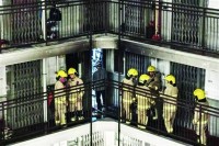 شاحن هاتف يسبب حريقاً مروعاً في الصين