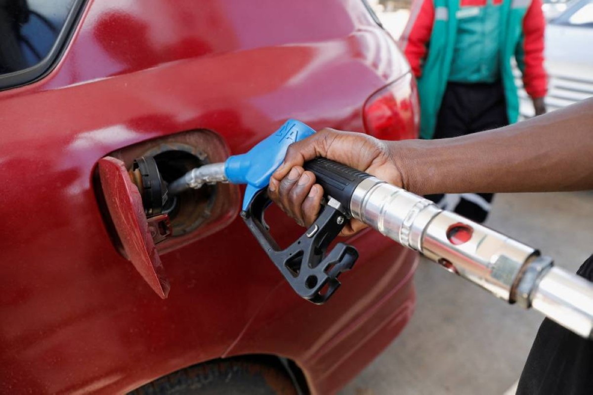 ممنوع تشغيل السيارة مطلقاً.. خطأ شائع أثناء التزوّد بالوقود يدمّر المحرّك في ثوانٍ