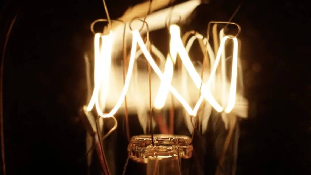 قماش قطني يولّد الكهرباء من الهواء!