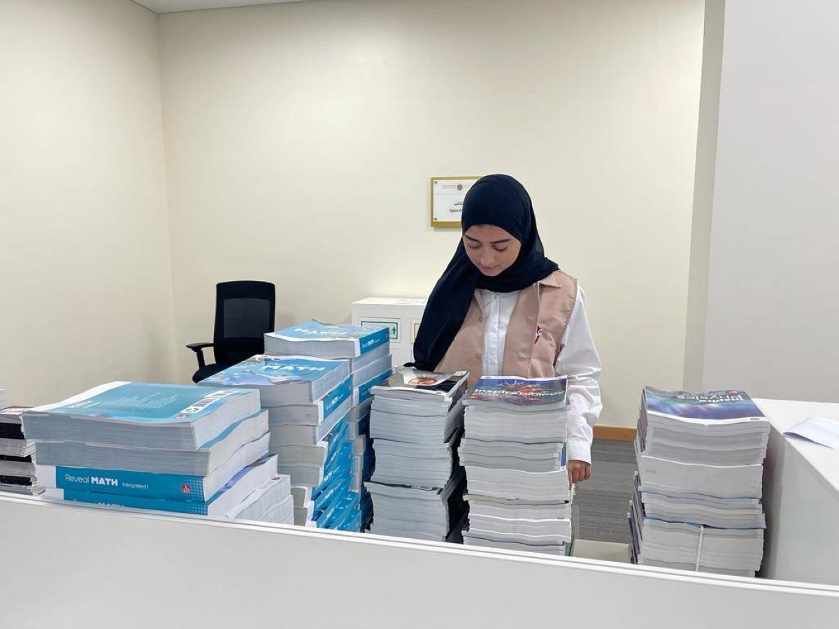 طلبة «الحكومي» و«الخاص» يتسلمون كتب الفصل الثاني