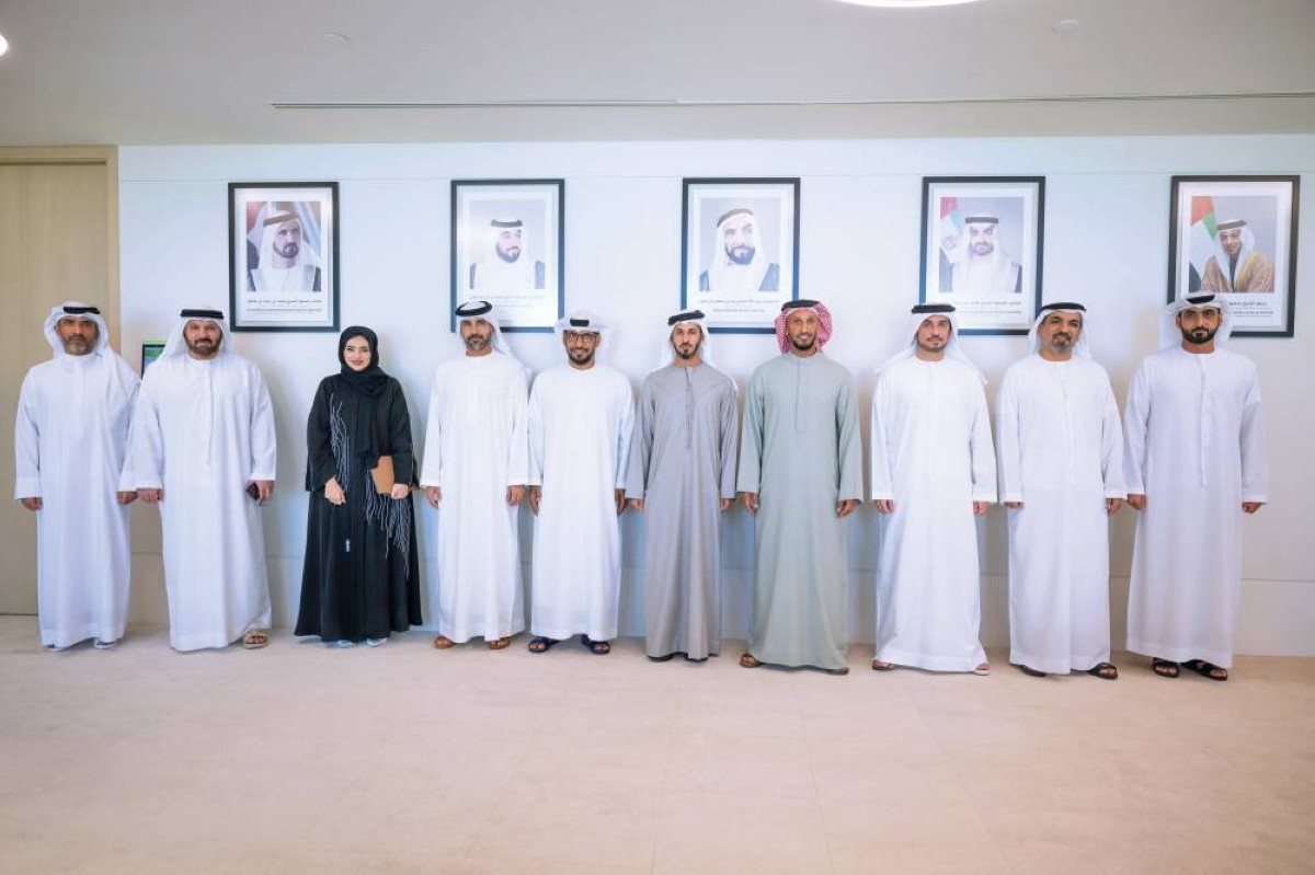 عبدالله آل حامد وزايد بن حمد خلال اللقاء بحضور محمد الشحي