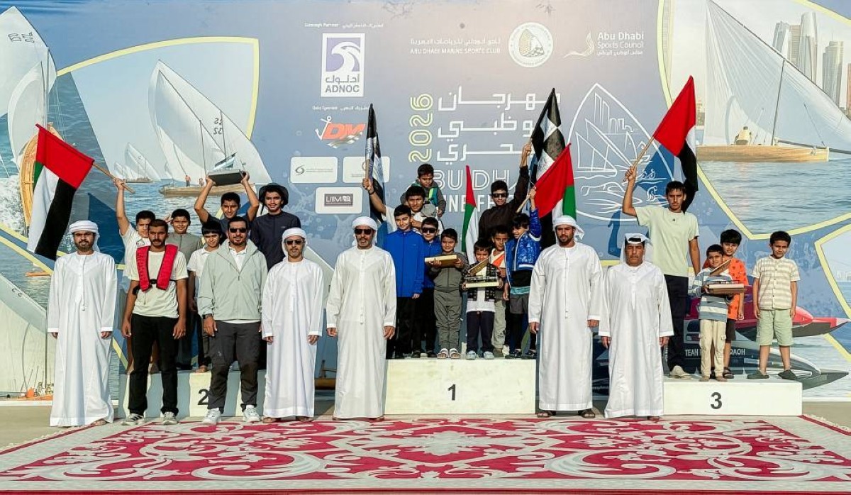 «العديد 30» بطلاً لسباق العالية للبوانيش الشراعية في مهرجان أبوظبي البحري