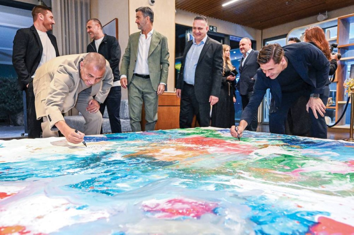 «كليو» دبي.. أيقونة فنية إبداعية بين الأكبر في العالم