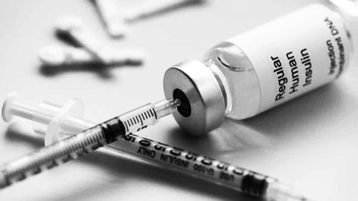 1922 - أول محاولة ناجحة لمعالجة مرضى السكري بعقار الإنسولين.