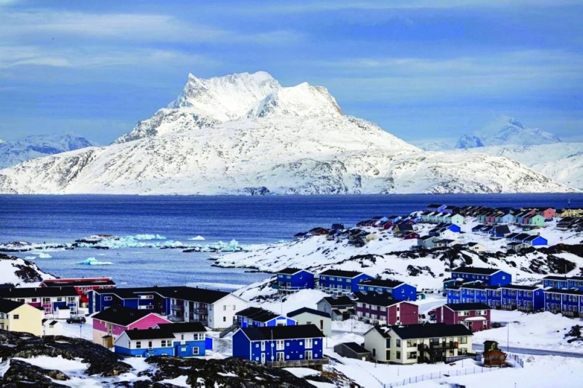 هل تتخلى أوروبا عن «التوسل الاستراتيجي» وتمنع الاستيلاء على غرينلاند؟