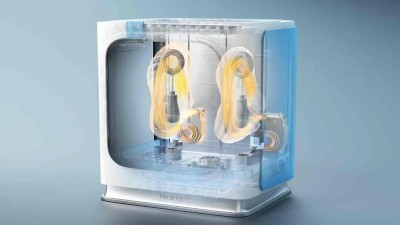 التكنولوجيا تبدأ من القدمين.. روبوت ذكي يغسل الأحذية ويجففها بضغطة زر