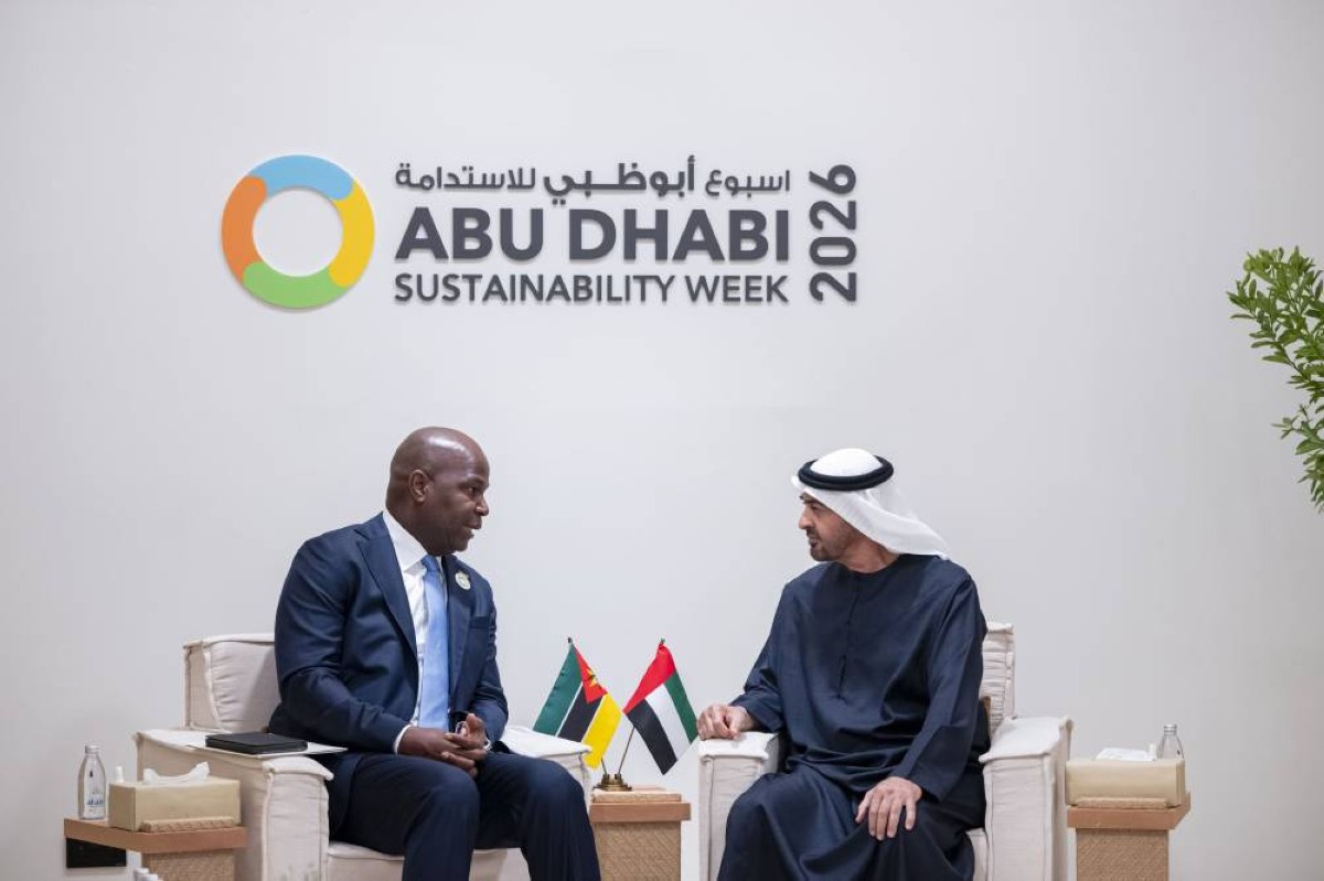 محمد بن زايد يبحث مع رئيس موزمبيق مسارات تطور التعاون بين البلدين في مختلف المجالات