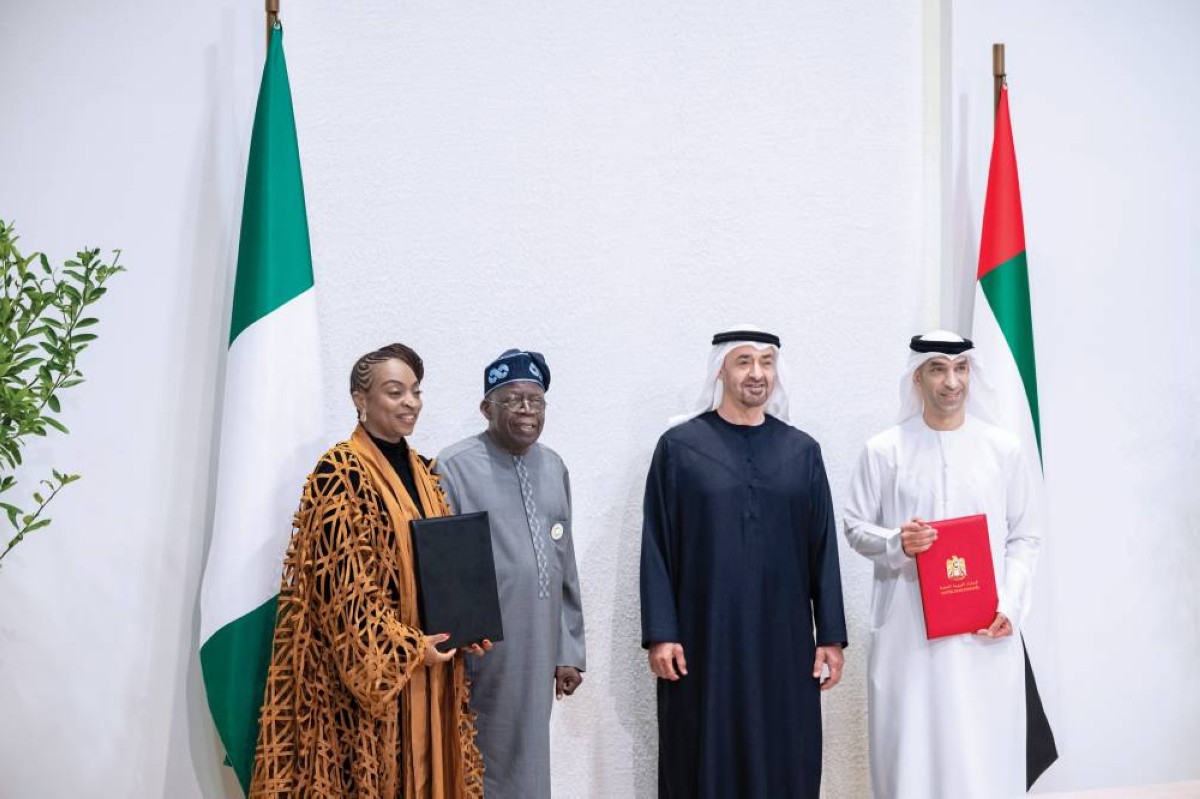 محمد بن زايد وبولا أحمد تينوبو يشهدان تبادل ثاني الزيودي وجوموكي أودوولي اتفاقية الشراكة 