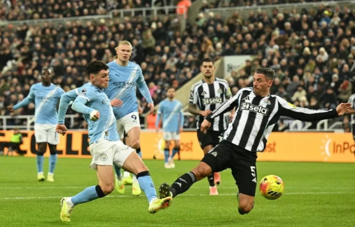 13 خطأ لـ «فار» تشعل الجدل في الدوري الإنجليزي