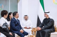 خالد بن محمد خلال اللقاء مع وانغ تشوانفو