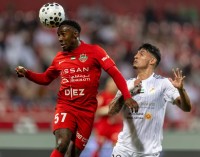 شباب الأهلي يشعل صراع الصدارة ويضيق الخناق على العين بفوز مهم على عجمان