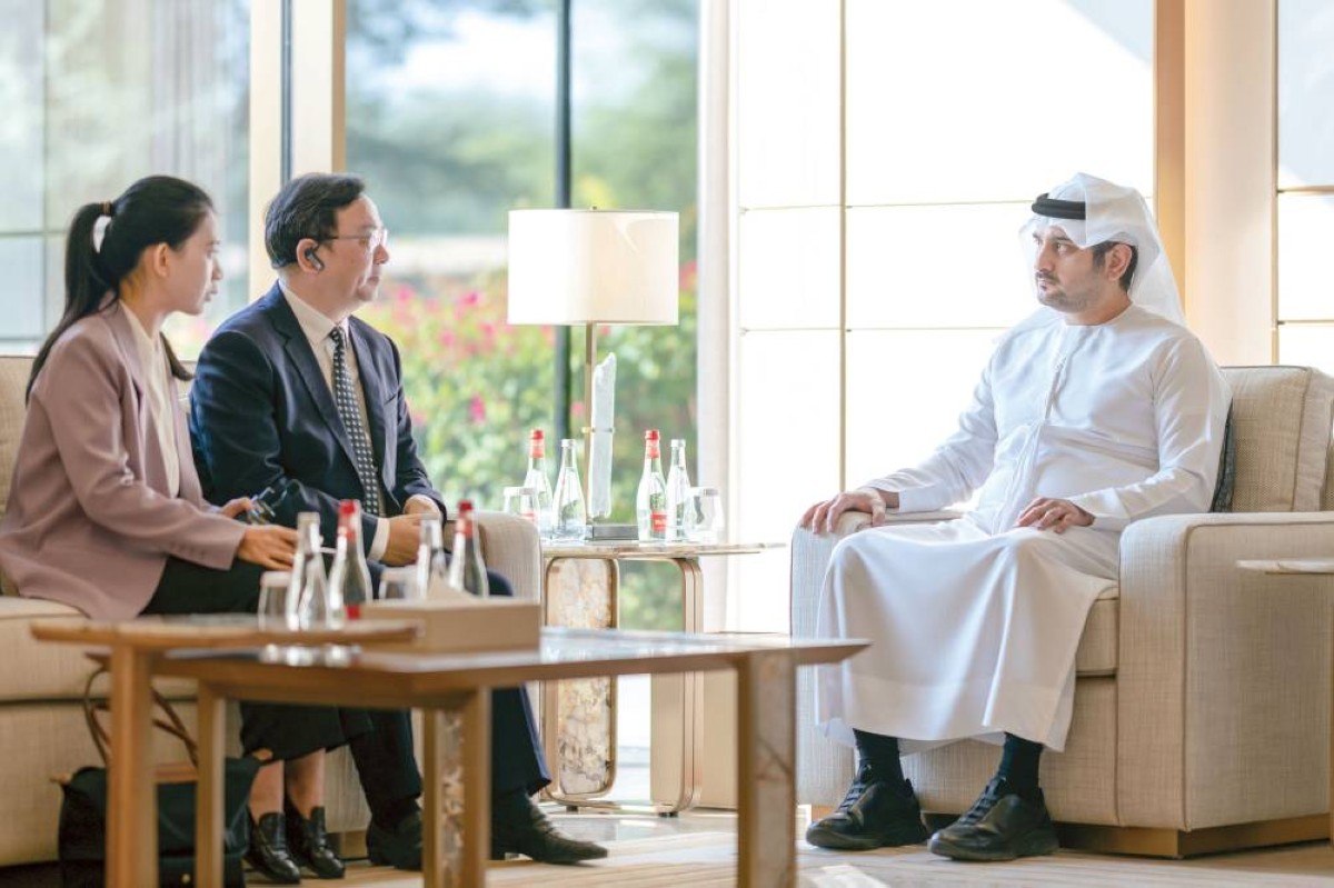 مكتوم بن محمد خلال اللقاء مع وانغ تشوانفو  