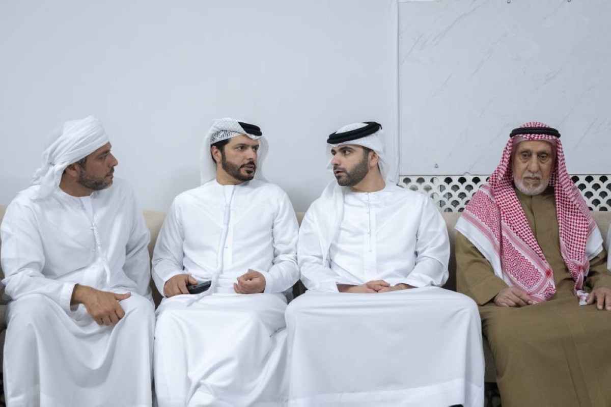 منصور بن محمد خلال تقديمه واجب العزاء