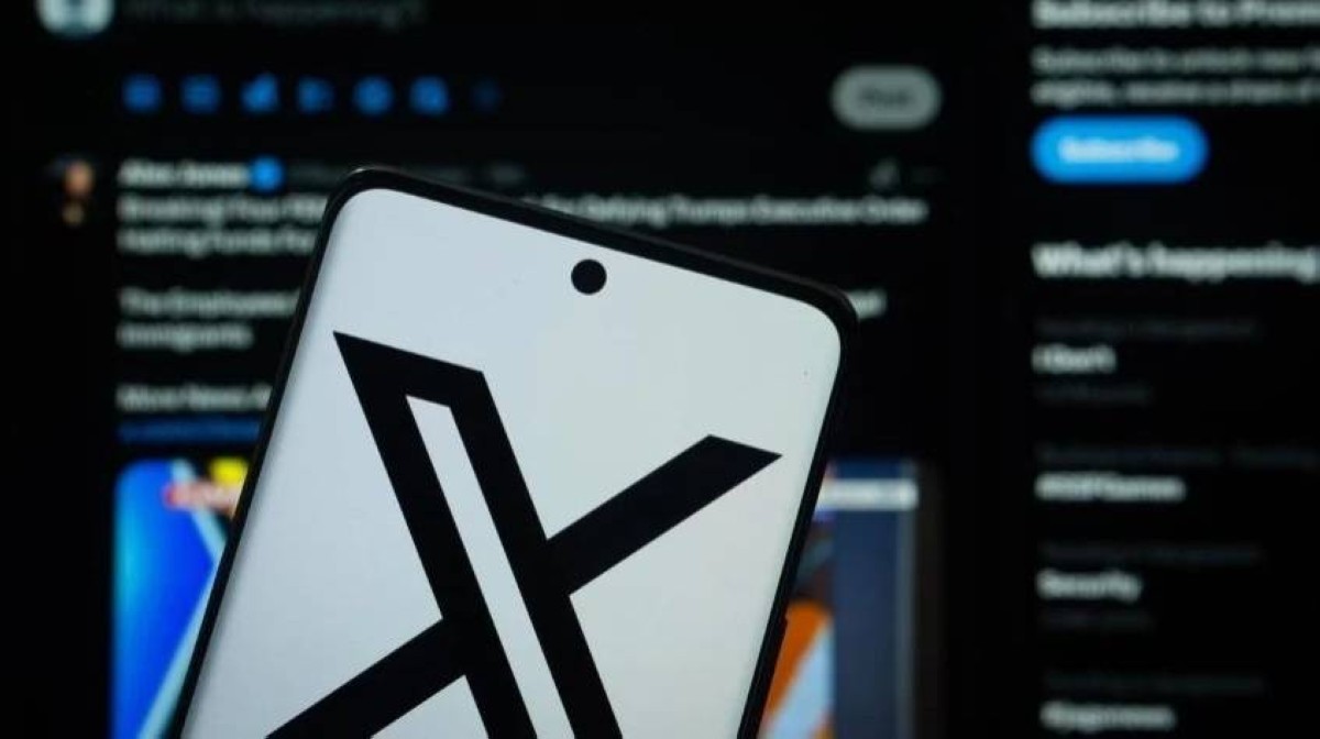 عطل يصيب منصة إكس وروبوت الدردشة الذكي جروك في عدة دول