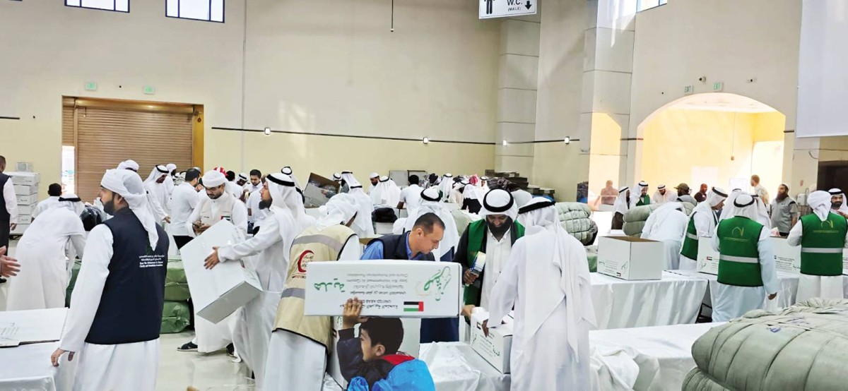 14250 متطوعاً ومتطوعة في سفينة صقر الإنسانية يجسدون نموذجاً وطنياً في العطاء