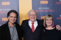 150 مليار دولار بلا دراما.. كيف سيتعامل أبناء وارن بافيت مع ثروة القرن؟