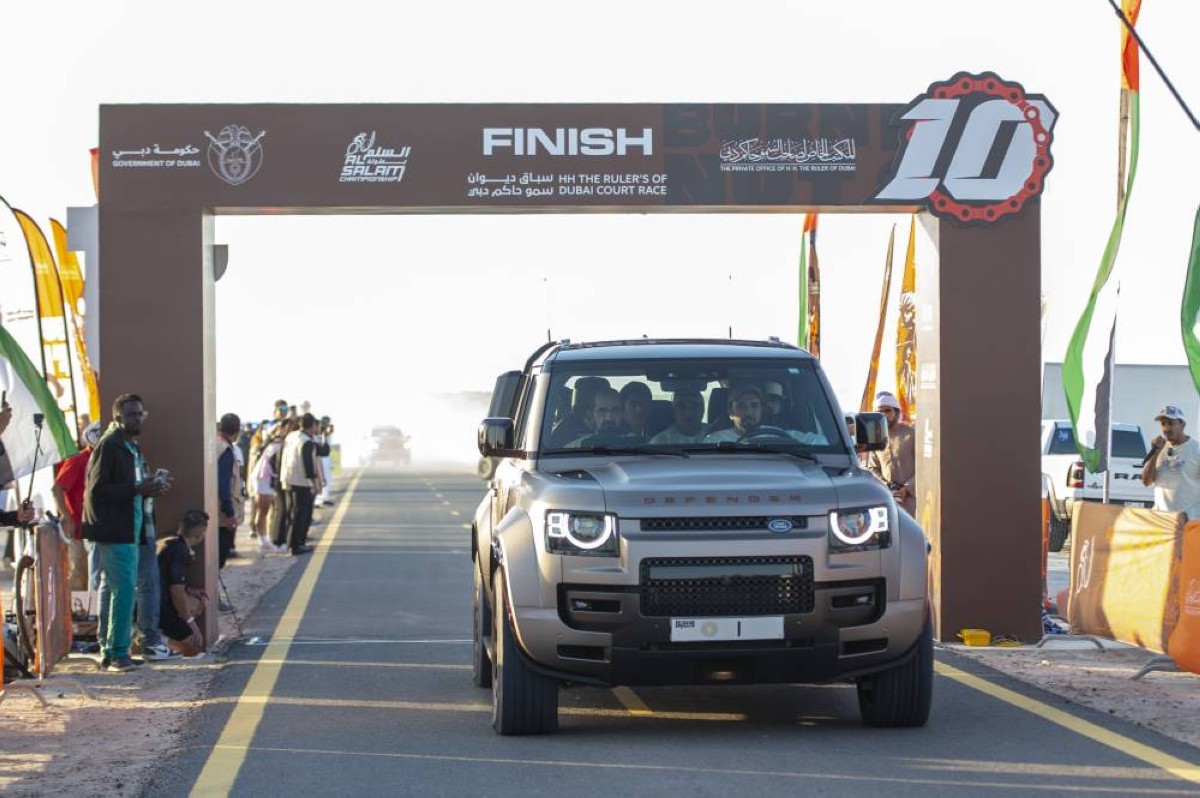 محمد بن راشد يشهد جانباً من سباق «ديوان سموّ حاكم دبي» ضمن منافسات بطولة السلم للدراجات الهوائية