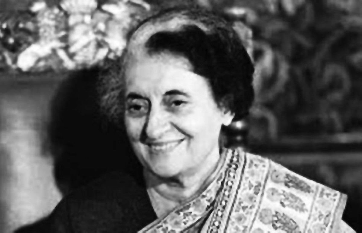 1966 -  أنديرا غاندي تتولى رئاسة الوزراء في الهند.