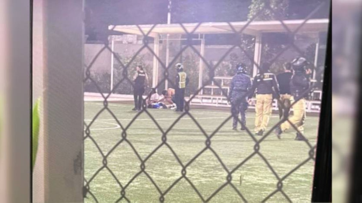 مسلحون يقتحمون ملعبًا ويطلقون النار على 3 أشخاص