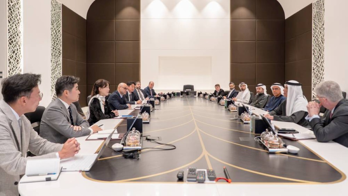 سعود بن صقر وجانب من حضور اللقاء