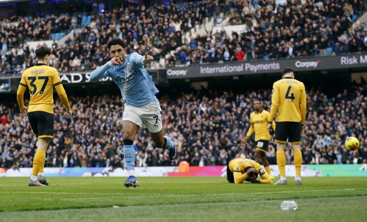 عمر مرموش يدخل تاريخ الدوري الإنجليزي