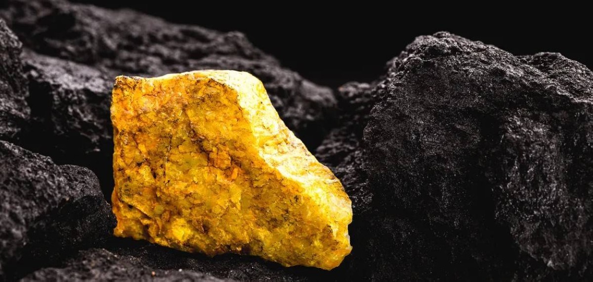 صخرة في الغابون تكشف عن مفاعل يورانيوم طبيعي عمره مليارا عام