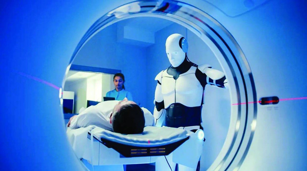 لماذا يثق الناس في أخطاء الذكاء الاصطناعي أكثر من صدق الأطباء؟