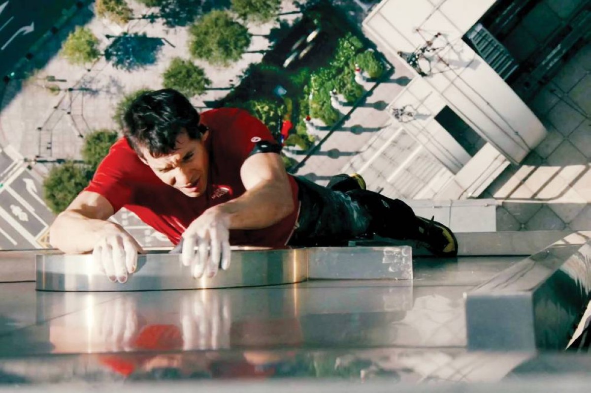 يتسلق «تايبيه 101» من دون حبال