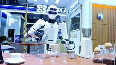 دبي تخطط لنشر 200 ألف روبوت بحلول 2032