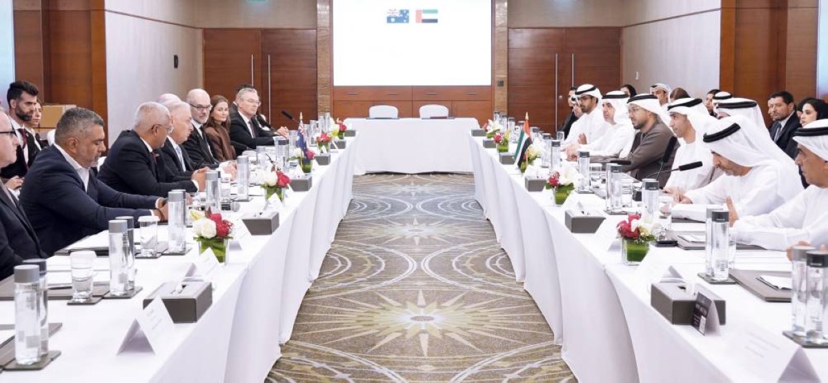 ثاني الزيودي وأعضاء اللجنة الاقتصادية المشتركة خلال الاجتماع مع الوفد الأسترالي